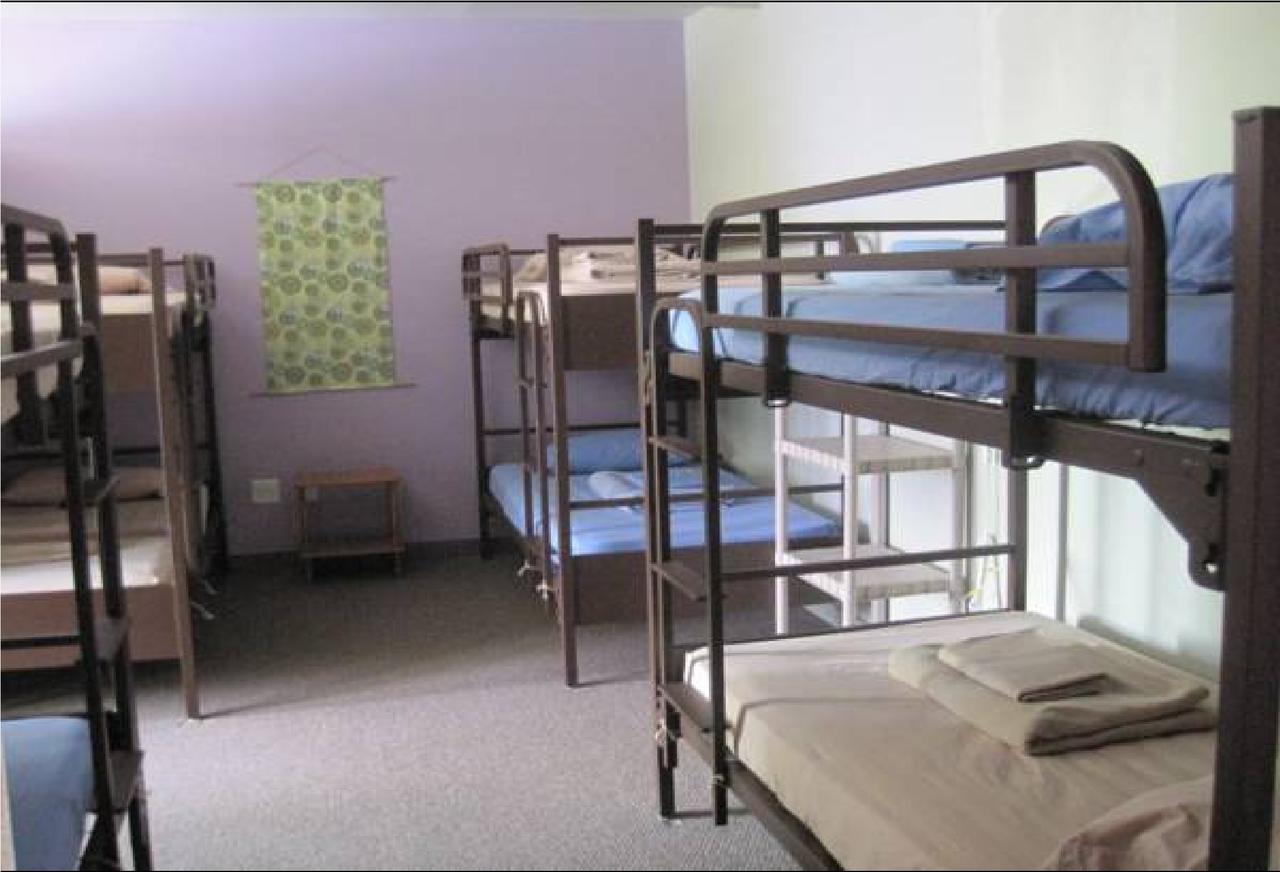 The Burlington Hostel Buitenkant foto